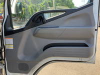 三菱ふそうキャンター平ボディ小型（2t・3t）[写真29]