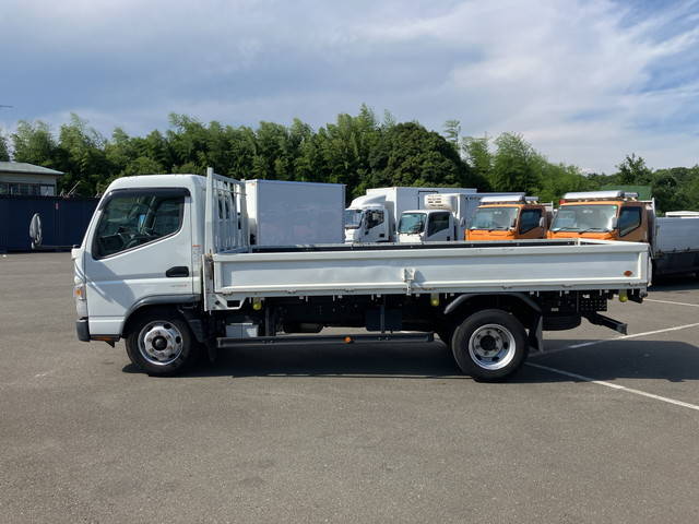 三菱ふそうキャンター平ボディ小型（2t・3t）[写真05]