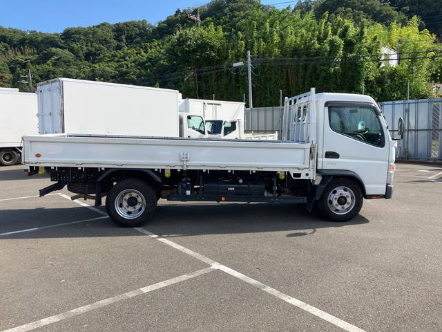 三菱ふそうキャンター平ボディ小型（2t・3t）[写真06]