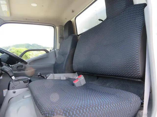 日野デュトロアルミバン小型（2t・3t）[写真10]