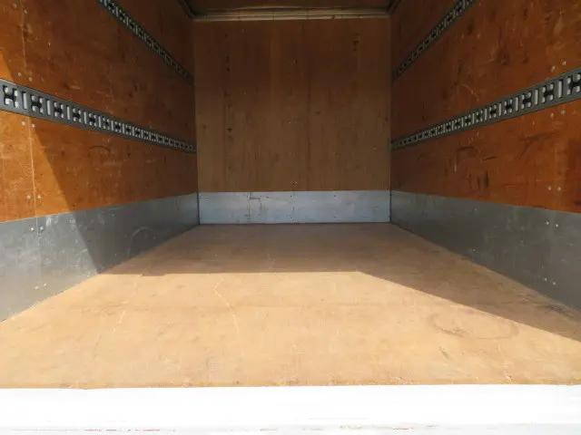 日野デュトロアルミバン小型（2t・3t）[写真11]