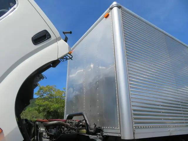 日野デュトロアルミバン小型（2t・3t）[写真16]