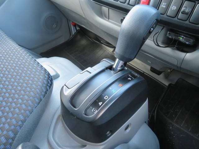 日野デュトロアルミバン小型（2t・3t）[写真31]