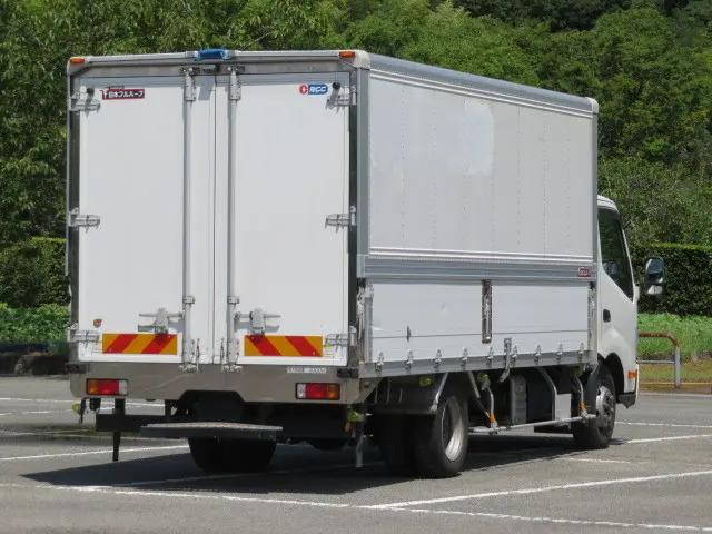 日野デュトロ冷蔵冷凍ウイング小型（2t・3t）[写真02]