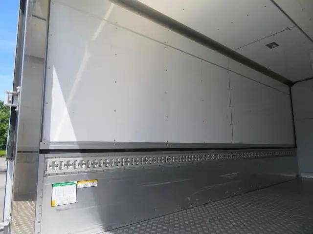 日野デュトロ冷蔵冷凍ウイング小型（2t・3t）[写真25]