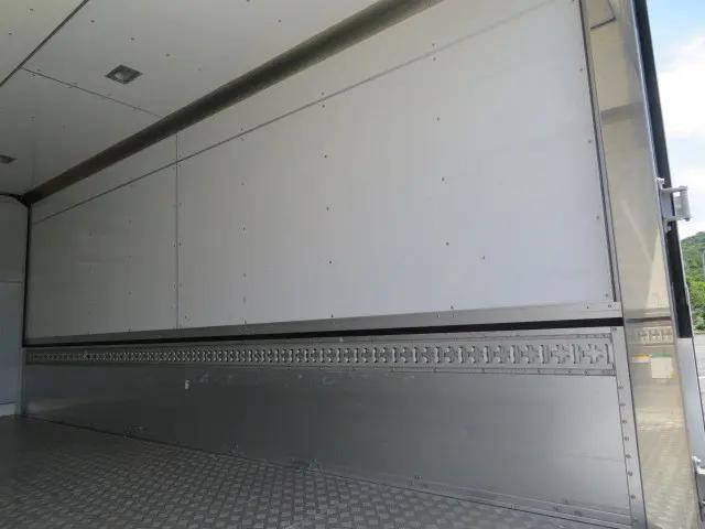 日野デュトロ冷蔵冷凍ウイング小型（2t・3t）[写真26]