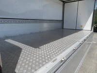 日野デュトロ冷蔵冷凍ウイング小型（2t・3t）[写真29]