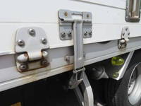 日野デュトロ冷蔵冷凍ウイング小型（2t・3t）[写真33]