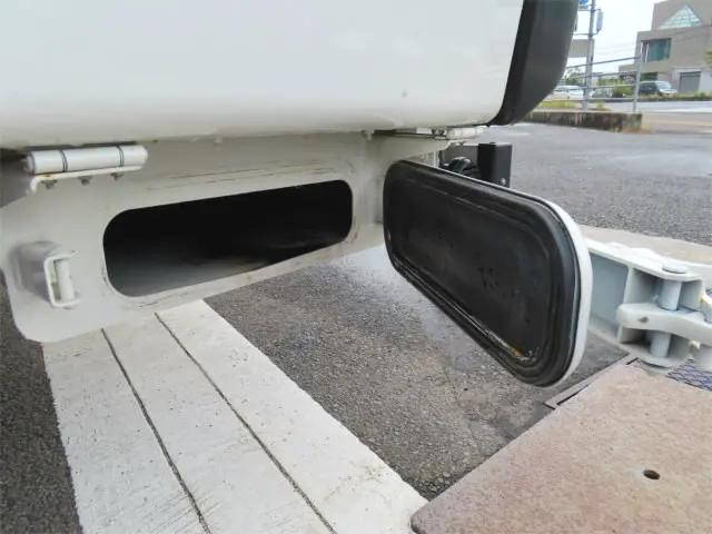 日野デュトロパッカー車（塵芥車）小型（2t・3t）[写真31]