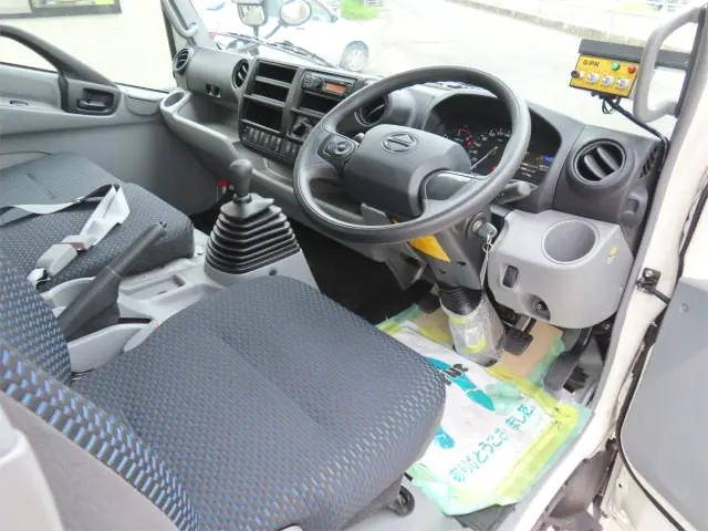 日野デュトロパッカー車（塵芥車）小型（2t・3t）[写真08]