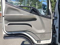 三菱ふそうキャンタークレーン4段小型（2t・3t）[写真31]