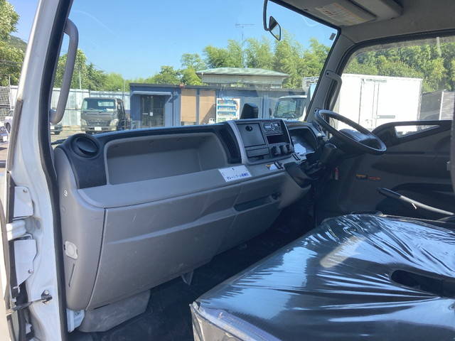 三菱ふそうキャンタークレーン4段小型（2t・3t）[写真32]