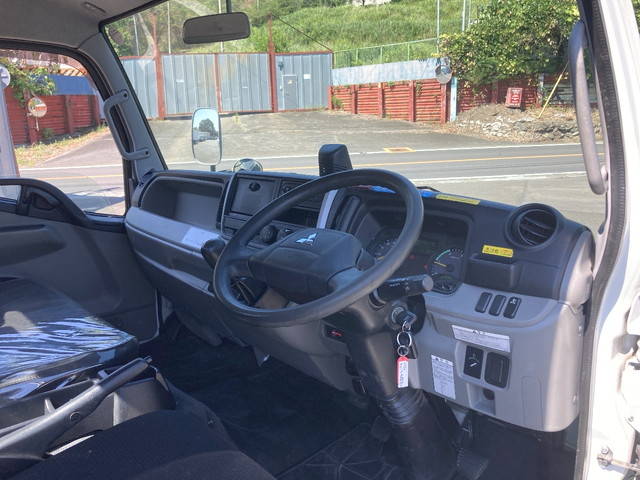 三菱ふそうキャンタークレーン4段小型（2t・3t）[写真35]