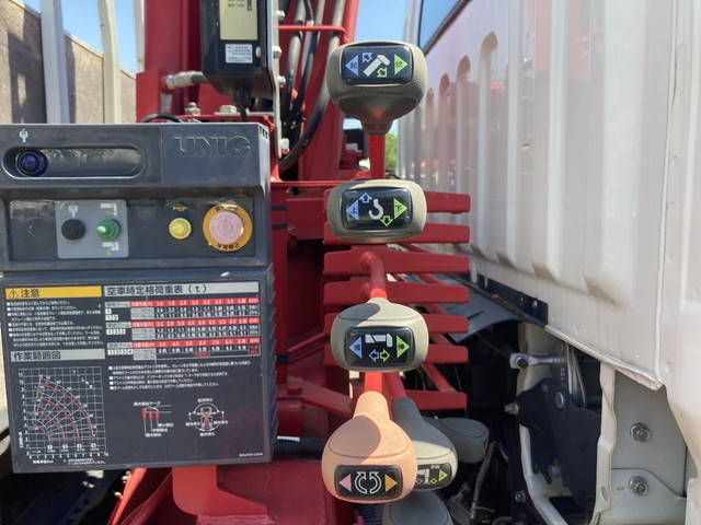 三菱ふそうキャンタークレーン4段小型（2t・3t）[写真15]