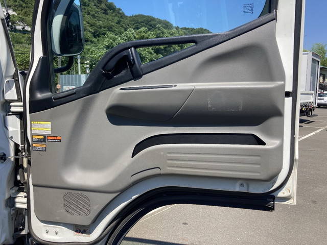 三菱ふそうキャンタークレーン4段小型（2t・3t）[写真31]