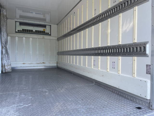 いすゞエルフ冷凍車（冷蔵車）小型（2t・3t）[写真14]