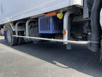 いすゞエルフ冷凍車（冷蔵車）小型（2t・3t）[写真23]