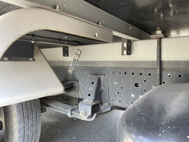 いすゞエルフ冷凍車（冷蔵車）小型（2t・3t）[写真26]