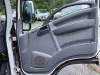 いすゞエルフ冷凍車（冷蔵車）小型（2t・3t）[写真33]