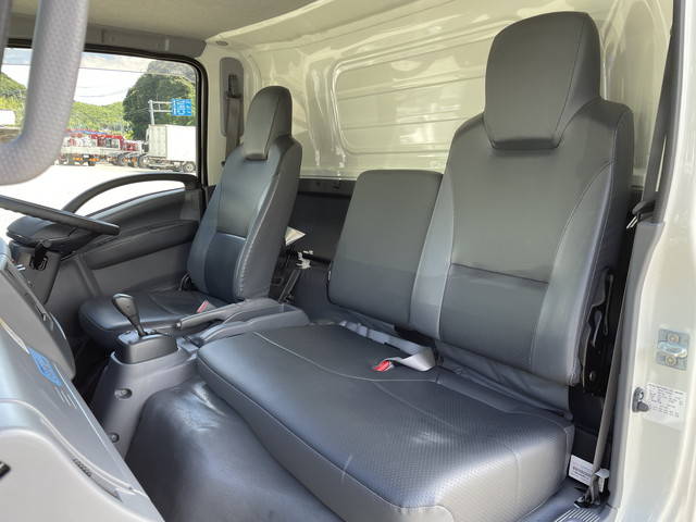 いすゞエルフ冷凍車（冷蔵車）小型（2t・3t）[写真34]