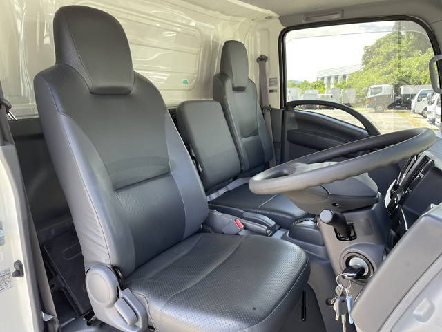 いすゞエルフ冷凍車（冷蔵車）小型（2t・3t）[写真35]