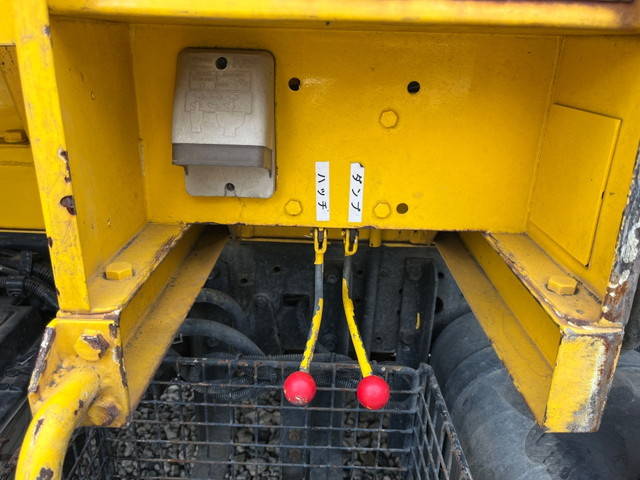 日野デュトロ汚泥吸引車小型（2t・3t）[写真06]