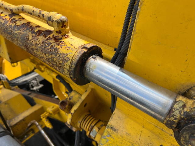 日野デュトロ汚泥吸引車小型（2t・3t）[写真07]