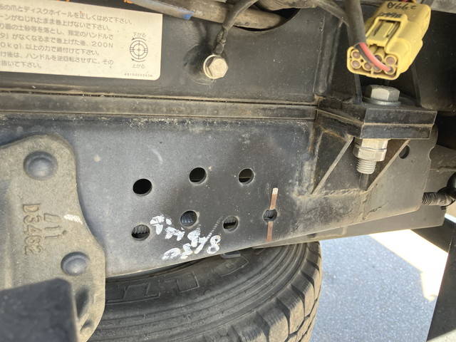 いすゞエルフ高所作業車小型（2t・3t）[写真24]