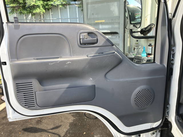 いすゞエルフ高所作業車小型（2t・3t）[写真29]