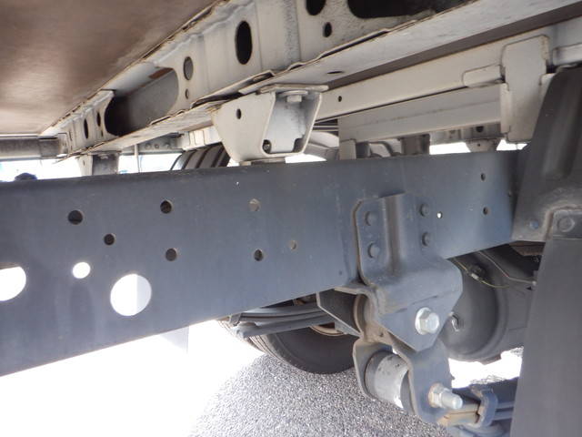 日野デュトロ平ボディ小型（2t・3t）[写真13]