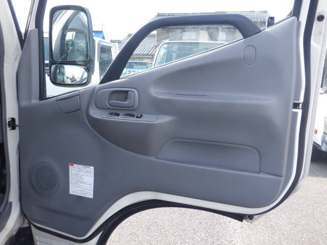 日野デュトロ平ボディ小型（2t・3t）[写真29]