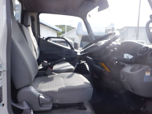 日野デュトロ平ボディ小型（2t・3t）[写真30]