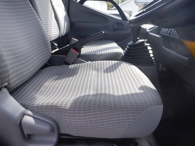 日野デュトロ平ボディ小型（2t・3t）[写真31]