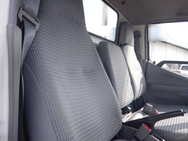 日野デュトロ平ボディ小型（2t・3t）[写真32]