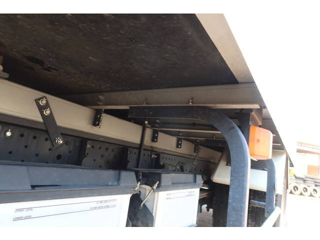 いすゞエルフ冷凍車（冷蔵車）小型（2t・3t）[写真16]