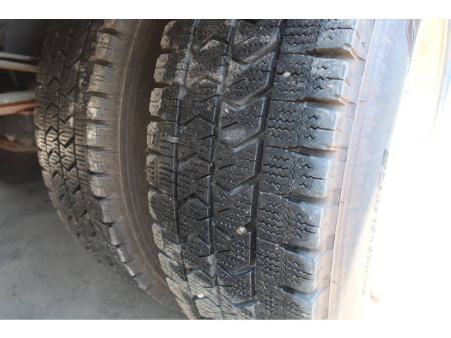 いすゞエルフ冷凍車（冷蔵車）小型（2t・3t）[写真18]