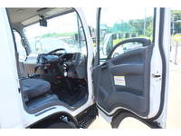 いすゞエルフ冷凍車（冷蔵車）小型（2t・3t）[写真26]