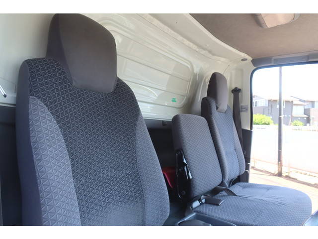 いすゞエルフ冷凍車（冷蔵車）小型（2t・3t）[写真30]