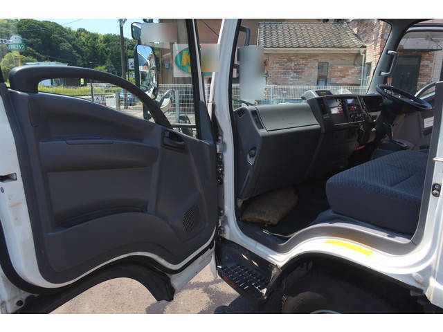 いすゞエルフ冷凍車（冷蔵車）小型（2t・3t）[写真38]