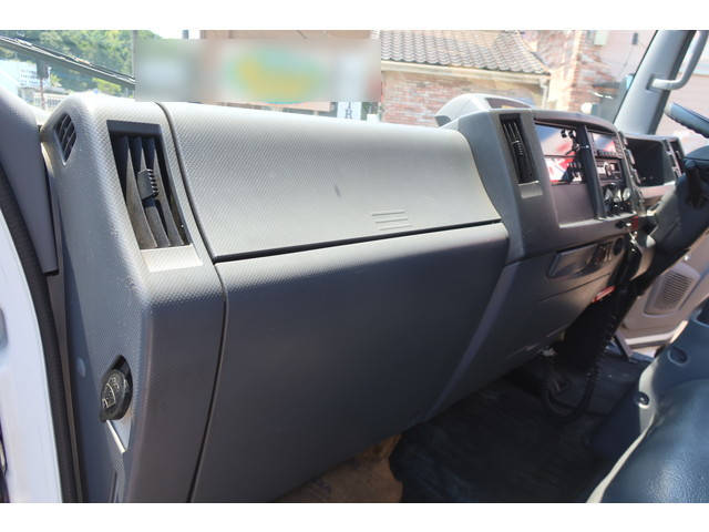 いすゞエルフ冷凍車（冷蔵車）小型（2t・3t）[写真39]