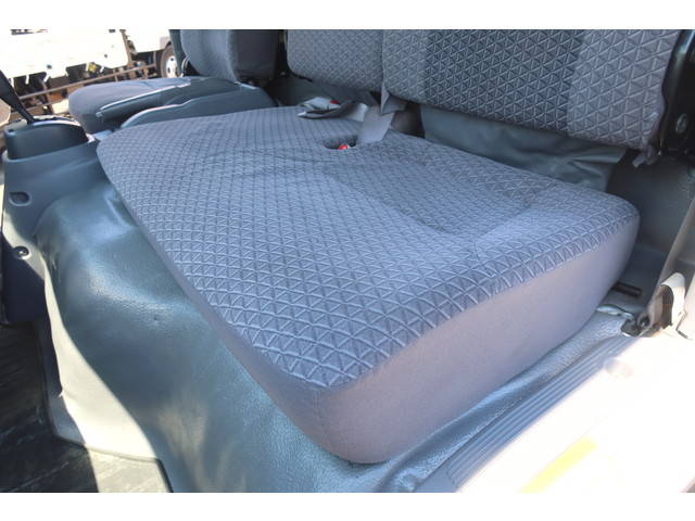 いすゞエルフ冷凍車（冷蔵車）小型（2t・3t）[写真40]