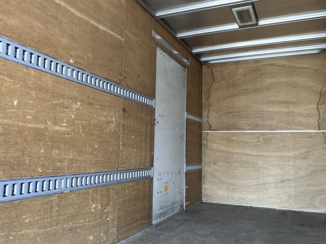 いすゞエルフアルミバン小型（2t・3t）[写真12]