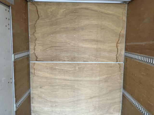 いすゞエルフアルミバン小型（2t・3t）[写真14]