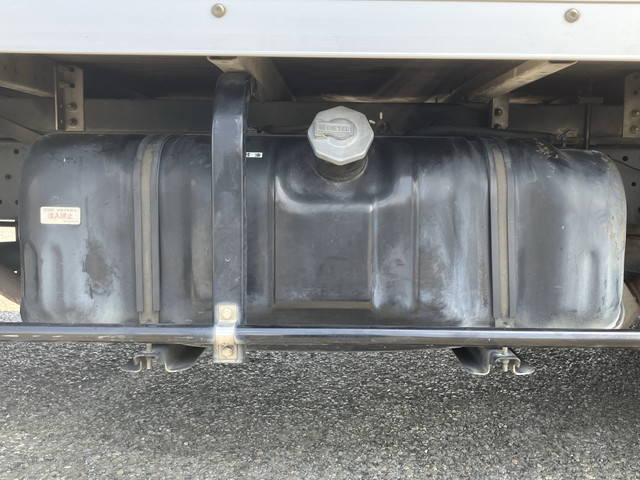 いすゞエルフアルミバン小型（2t・3t）[写真19]