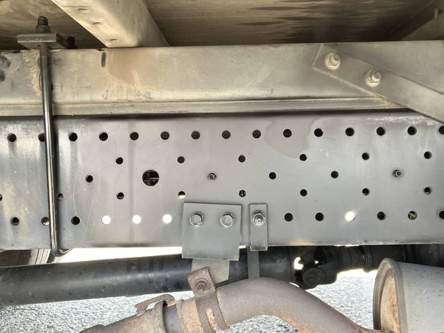 いすゞエルフアルミバン小型（2t・3t）[写真25]