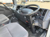 いすゞエルフアルミバン小型（2t・3t）[写真35]