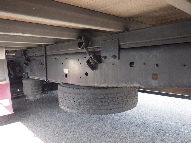 日野プロフィア幌ウイング大型（10t）[写真25]