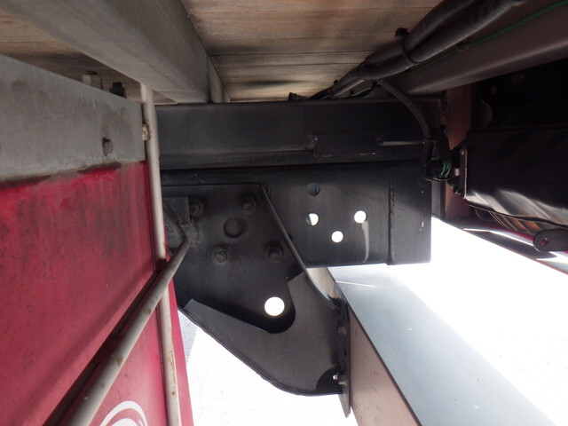 日野プロフィア幌ウイング大型（10t）[写真26]