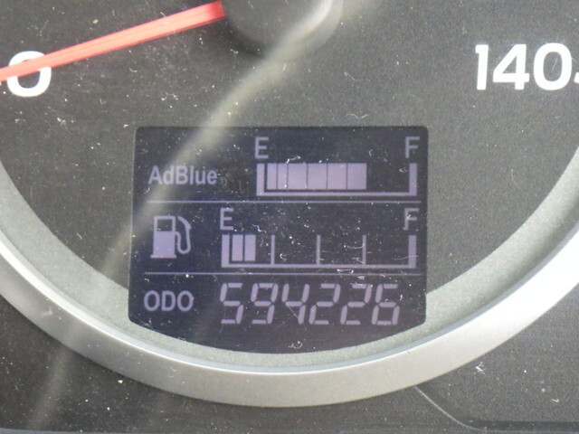 日野プロフィア幌ウイング大型（10t）[写真29]