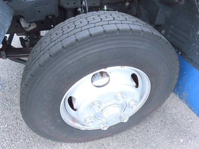 いすゞフォワード冷凍車（冷蔵車）中型（4t）[写真14]